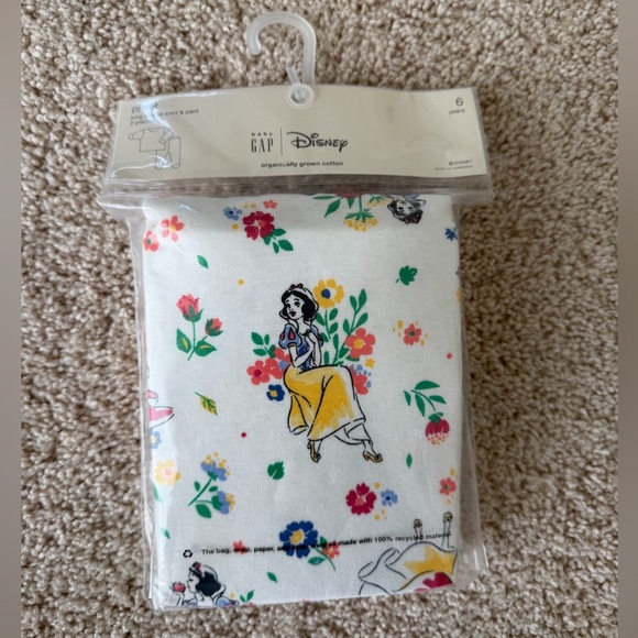 BabyGap Gap× Disney Girls Organic Cotton Snow White PJ Set, size 6, NWT - Picture 3 of 5